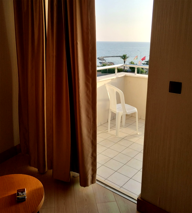 Cum arată o camera într-un hotel de 5 stele din Turcia, de fapt