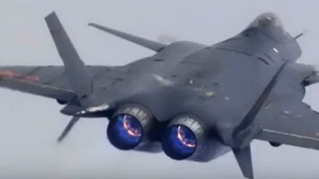 Teama americanilor s-a adeverit. Chinezii și-au prezentat noul avion invizibil. A intrat deja în serviciul armatei