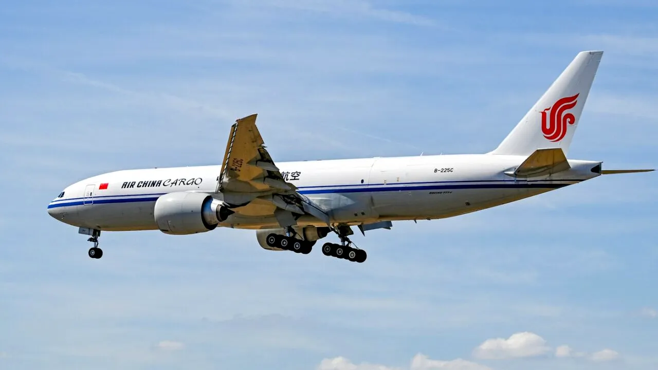 România reia zborurile directe către China. Când va fi primul zbor pe ruta București-Beijing
