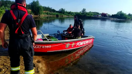 TRAGIC. Două adolescente au fost luate de curenţi pe râul Argeş. Una dintre ele a fost salvată, dar cealaltă a fost găsită moartă