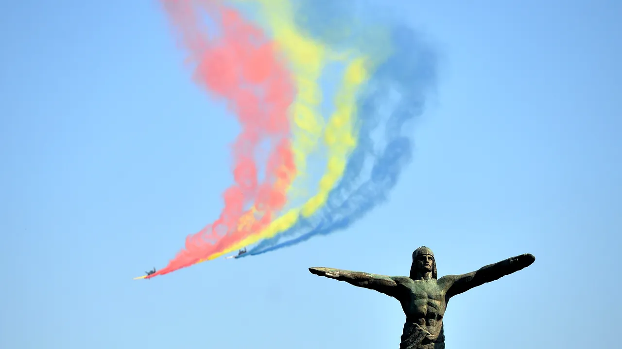 Ziua Aviației 2019. Zeci de avioane și elicoptere, acrobații la Monumentul Eroilor Aerului din Piața Aviatorilor / PROGRAMUL manifestărilor