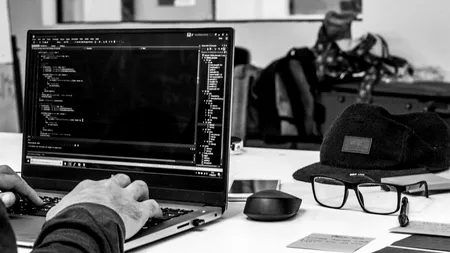 Sase bănci populare din România, folosite ilegal de către hackeri cu scopul de a căpăta acces la datele bancare ale clienților