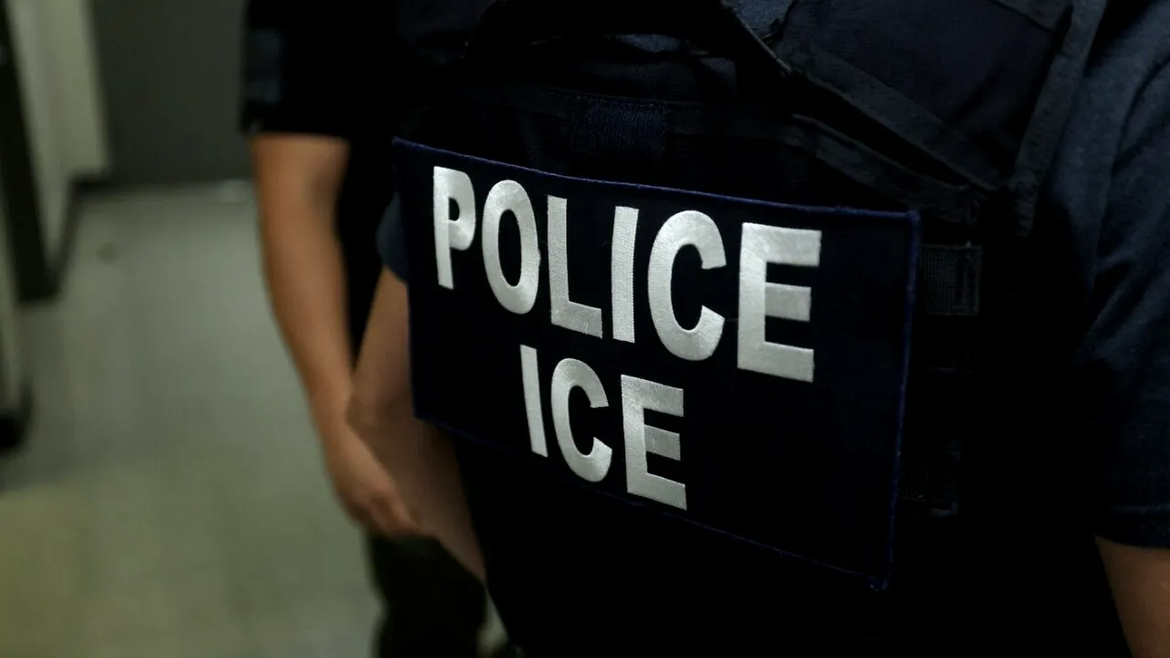 Apple elimină aplicațiile de urmărire ICE la presiunea Administrației Trump