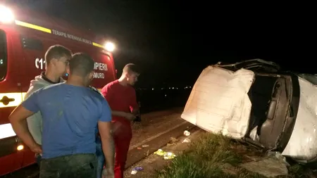 Accident grav lângă Brașov. Un microbuz cu opt pasageri s-a răsturnat