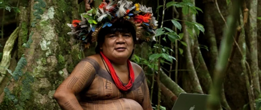 GOOGLE a încheiat un parteneriat cu un TRIB AMAZONIAN