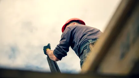 Angajații din Spania vor primi 4 zile de concediu pentru urgențe climatice.