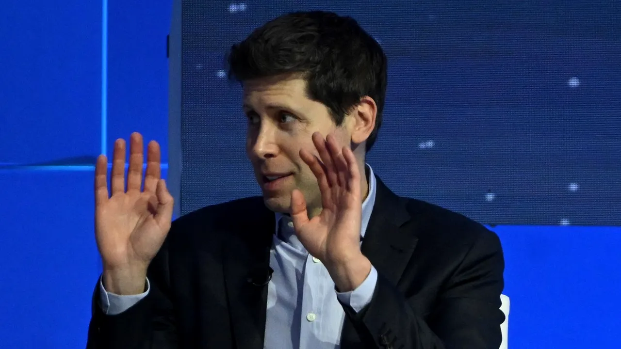 „CEO-ul anului 2023”, Sam Altman, s-a căsătorit într-o ceremonie idilică la malul mării. Cu cine și-a unit destinele șeful OpenAI?