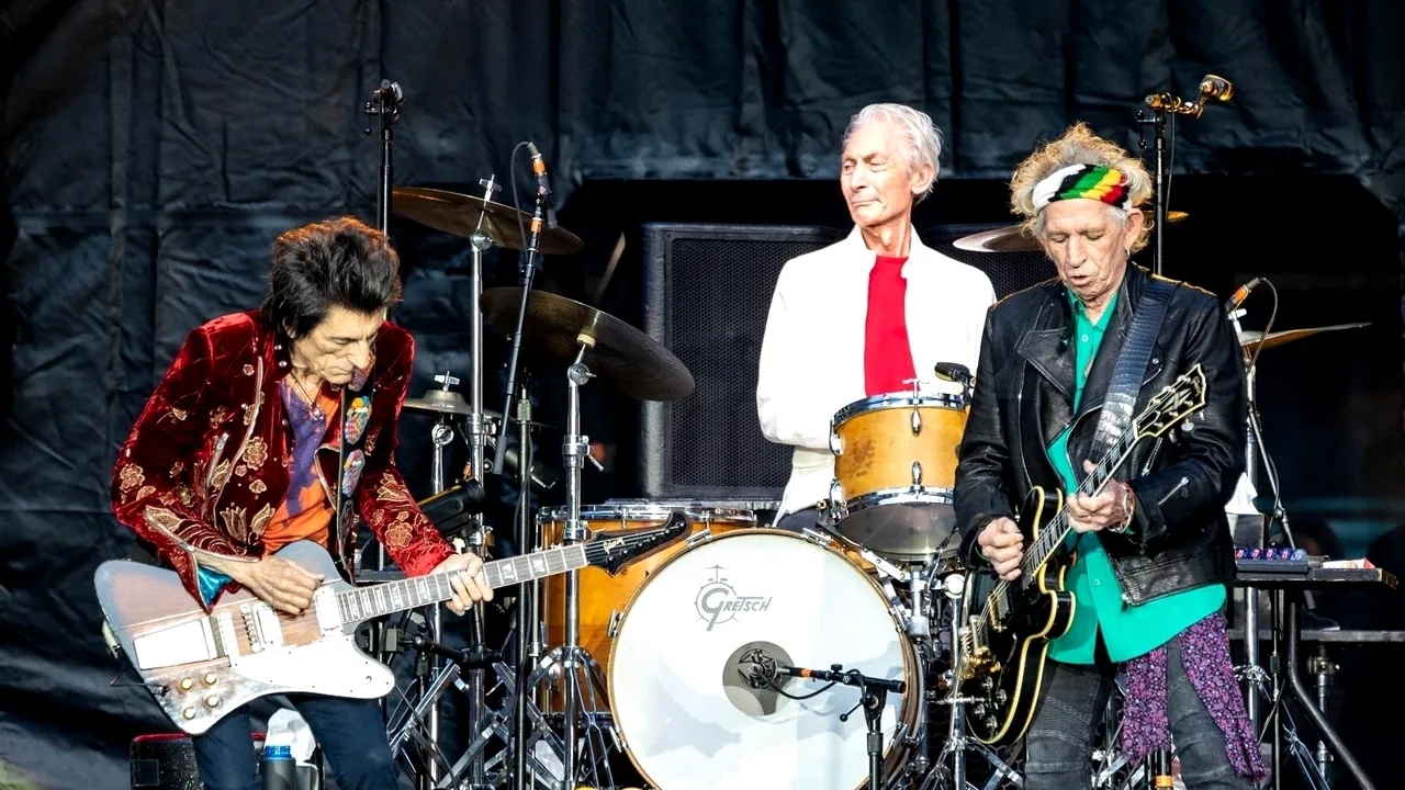 MONȘTRII SACRI ai scenelor anilor '70, PROTEJAȚI de o nouă lege a dreptului de autor, votată de Senatul SUA. Cine va trebui  SĂ PLĂTEASCĂ pentru difuzarea pieselor 