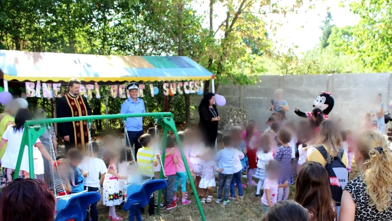 Gardul unei grădinițe din Târgoviște, pictat de un jandarm - FOTO 