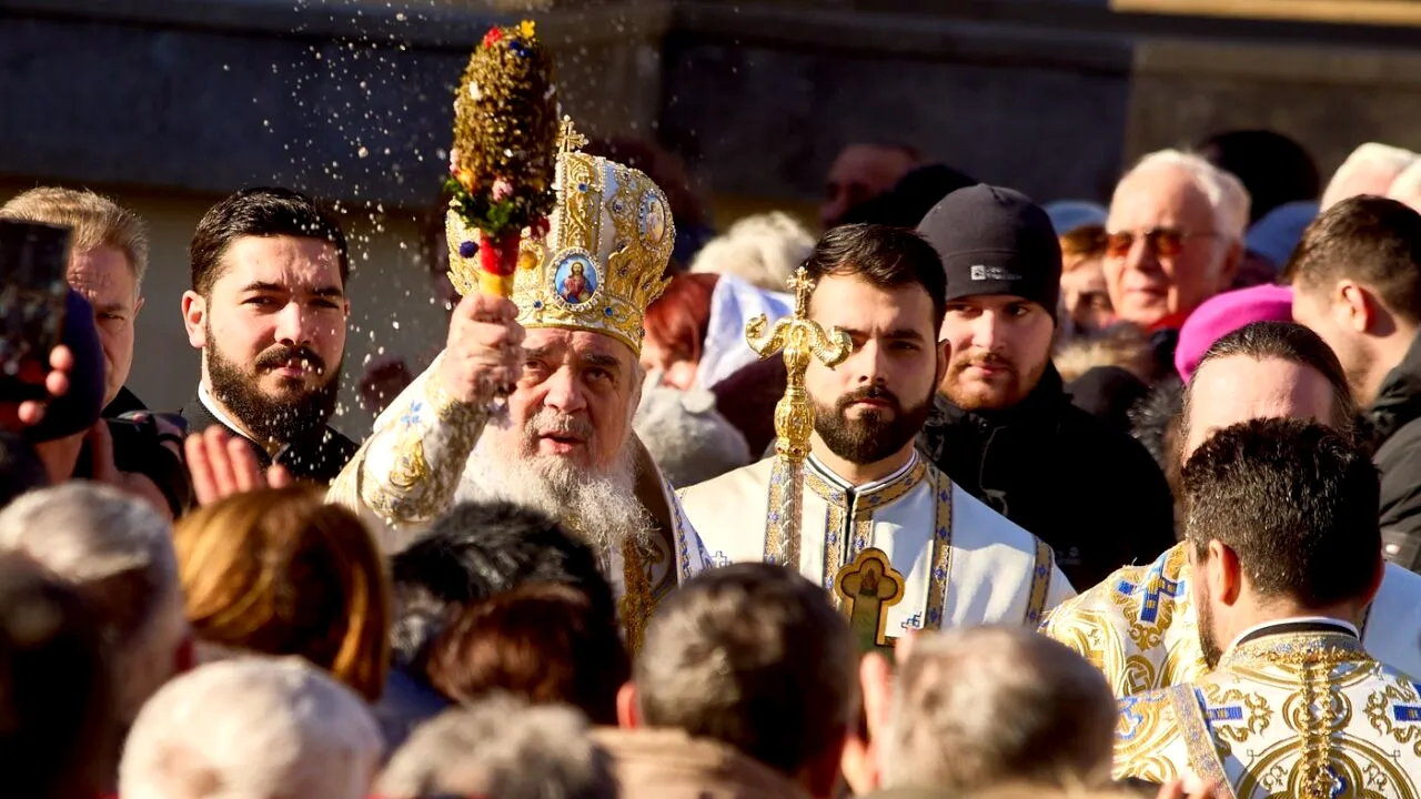 Patriarhul Daniel, despre Agheasma MARE: „Este vindecătoare, de boli sufletești și trupești”