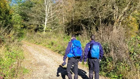 Cinci tineri s-au rătăcit pe munte, în județul Caraș-Severin. Jandarmii i-au căutat peste trei ore