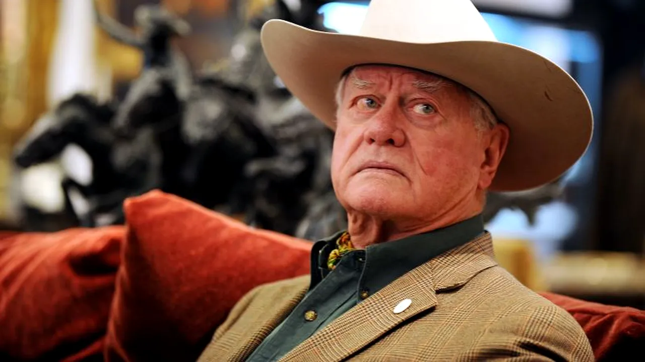 Extraordinara călătorie a lui JR după moarte