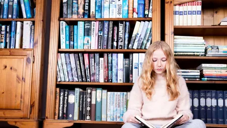 CITITUL, un „fenomen straniu”, tot mai rar în România. Suntem pe ultimul loc în Europa în privința lecturii. Ce țări conduc topul cititorilor de cărți