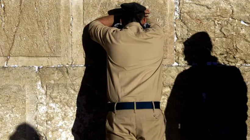 FOTO. Un lunetist israelian a postat pe Internet o imagine cu capul unui copil palestinian în ținta puștii
