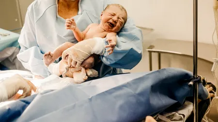 O tânără de 24 de ani, refugiată din Ucraina, a născut în Târgu Jiu. Cine e tatăl copilului