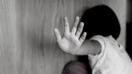 Copil de doar 6 ani, agresat sexual la Arad. Modul fioros prin care a acționat pedofilul