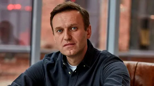 Prima poză cu Aleksei Navalnîi după ce a fost otrăvit. Ce mesaj a transmis dușmanul lui Putin