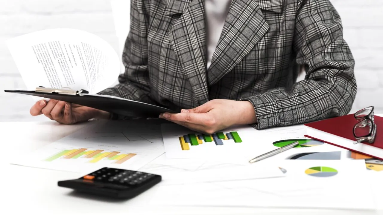 (P) Cum să-ți îmbunătățești mentalitatea și obiceiurile financiare