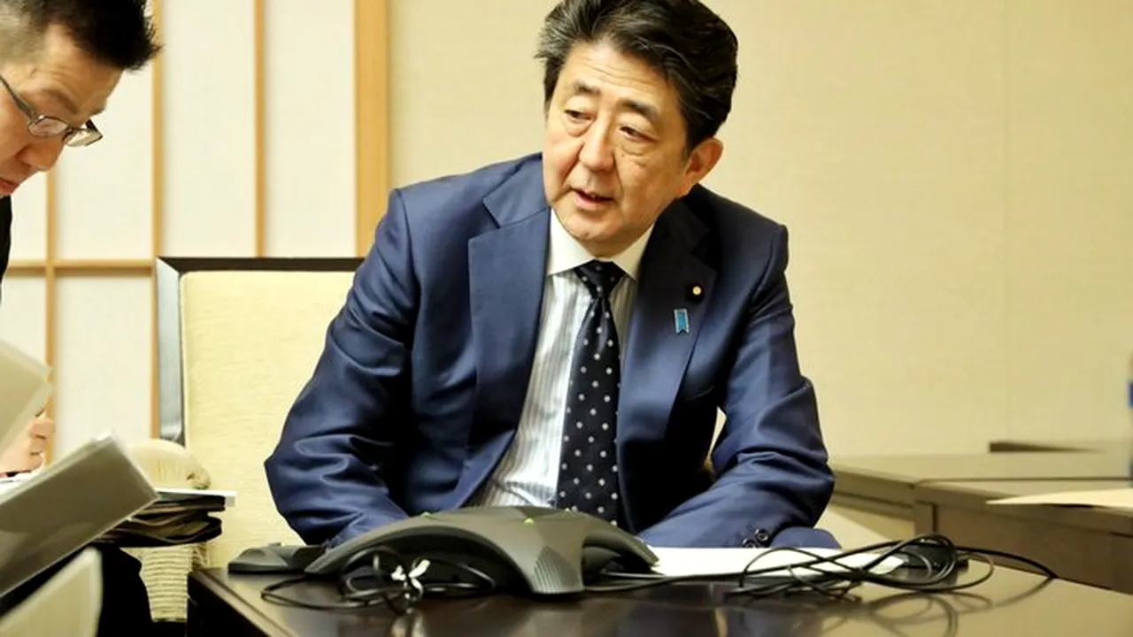 JAPONIA lansează un pachet de măsuri pentru sprijinirea economiei în valoare de 1 trilion de dolari/ Pachetul include zeci de miliarde de dolari în numerar pentru familii şi proprietarii de afaceri mici, precum și măsuri fiscale şi împrumuturi cu dobândă zero