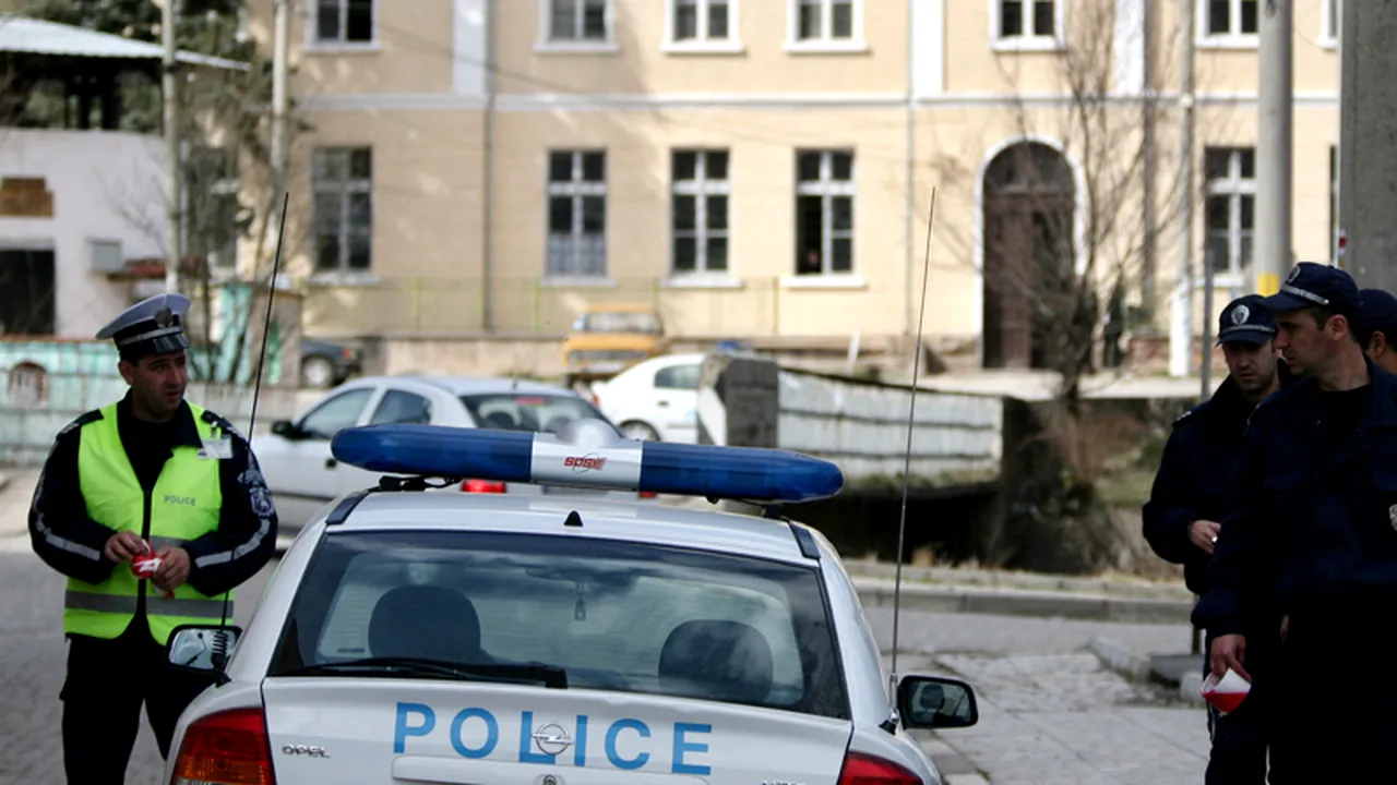 Un bărbat a fost găsit mort pe o plajă din Burgas. Victima a fost înjunghiată de 15 ori