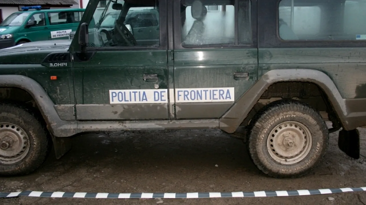 Traficanții de țigări au atacat cu pietre mașinile Poliției de Frontieră și le-au blocat drumul cu propriii copii