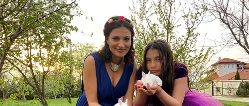 SPECIAL | Actrița Ioana Ginghină și fiica sa, Ruxi, spectacol online de Paște pentru copii. Totul va fi live