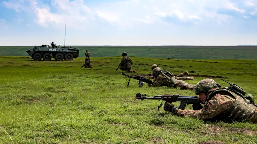 Militari NATO din România, Belgia şi Franţa efectuează exerciţii în poligonul din Sfântu Gheorghe