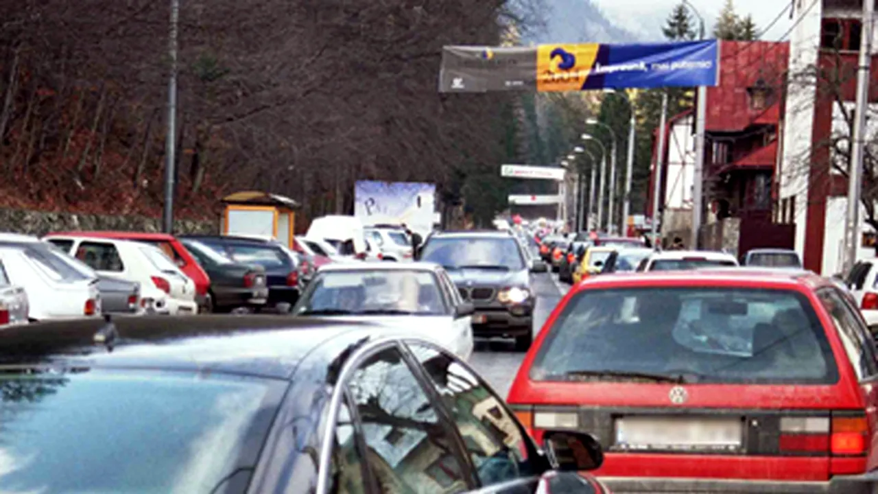 AGLOMERAȚIE pe DN 1, în zona stațiunilor de pe Valea Prahovei