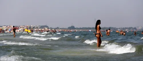 Cel mai aglomerat weekend de pe litoral. Cât au plătit pe cazare cei 230.000 de turiști care au luat cu asalt plajele și cum va fi vremea în august