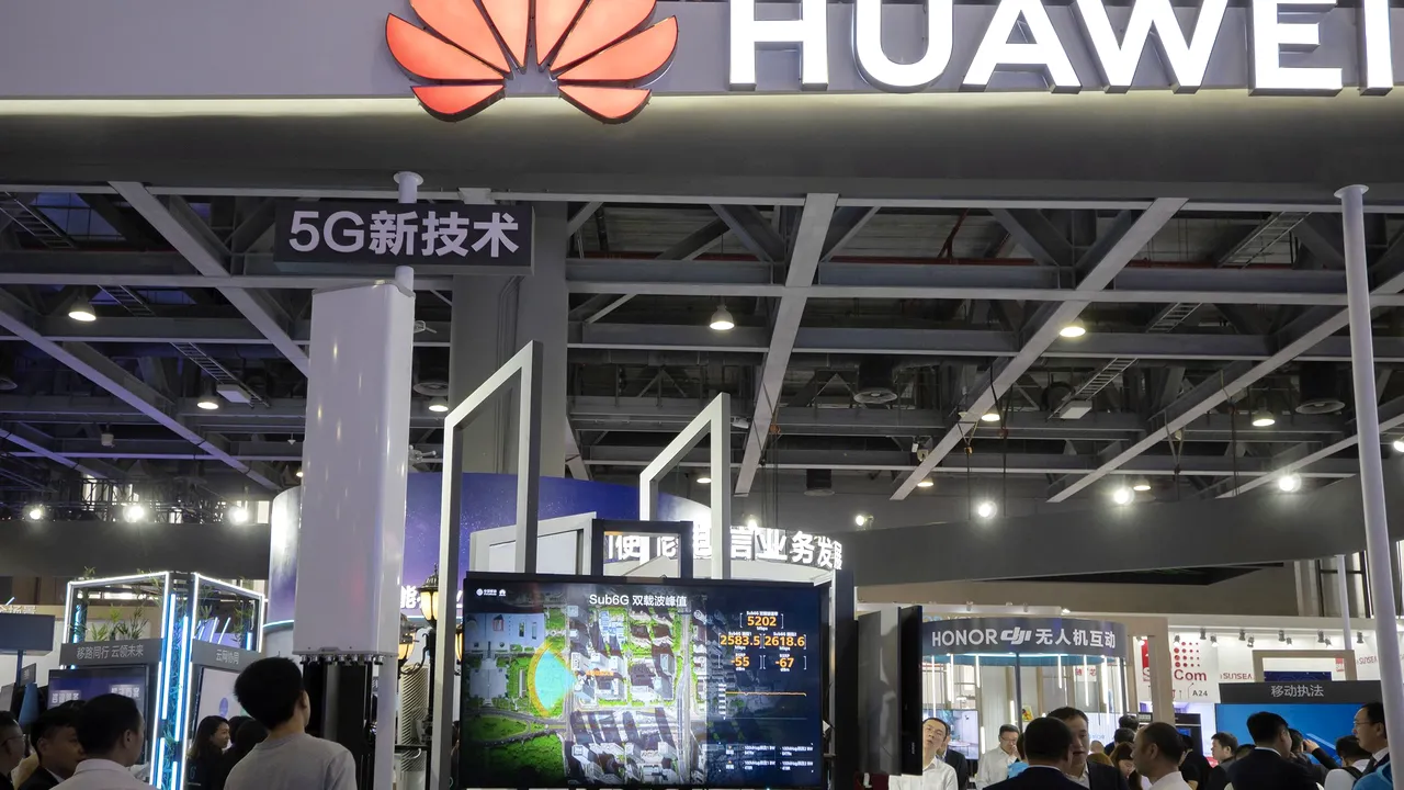 FURT tehnologic, FRAUDĂ bancară și SPĂLARE DE BANI. SUA a făcut publice acuzațiile aduse companiei HUAWEI