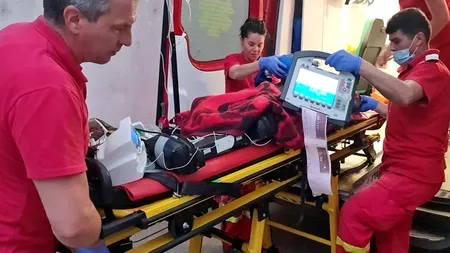 Fetiță de un an și jumătate din Botoșani, de urgență la spital după ce a băut benzină
