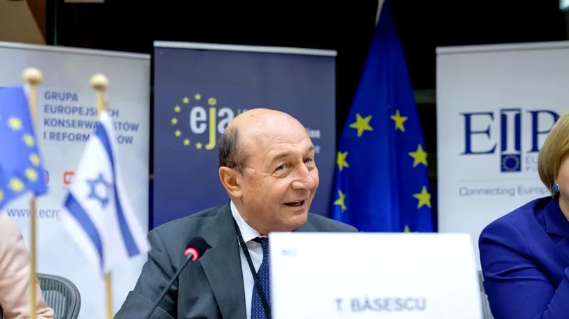 POLITICĂ. Băsescu îi face agenda lui Iohannis! Ce teme a primit președintele. România este în mare pericol!