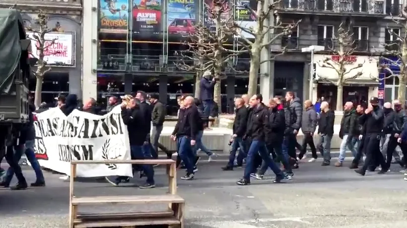 Incidente violente la Bruxelles. Sute de huligani s-au îmbrâncit cu poliția în Piața Bursei