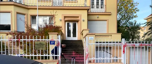Sediul ambasadei Ucrainei din Praga a fost vandalizat. Poliția îi caută pe vinovați