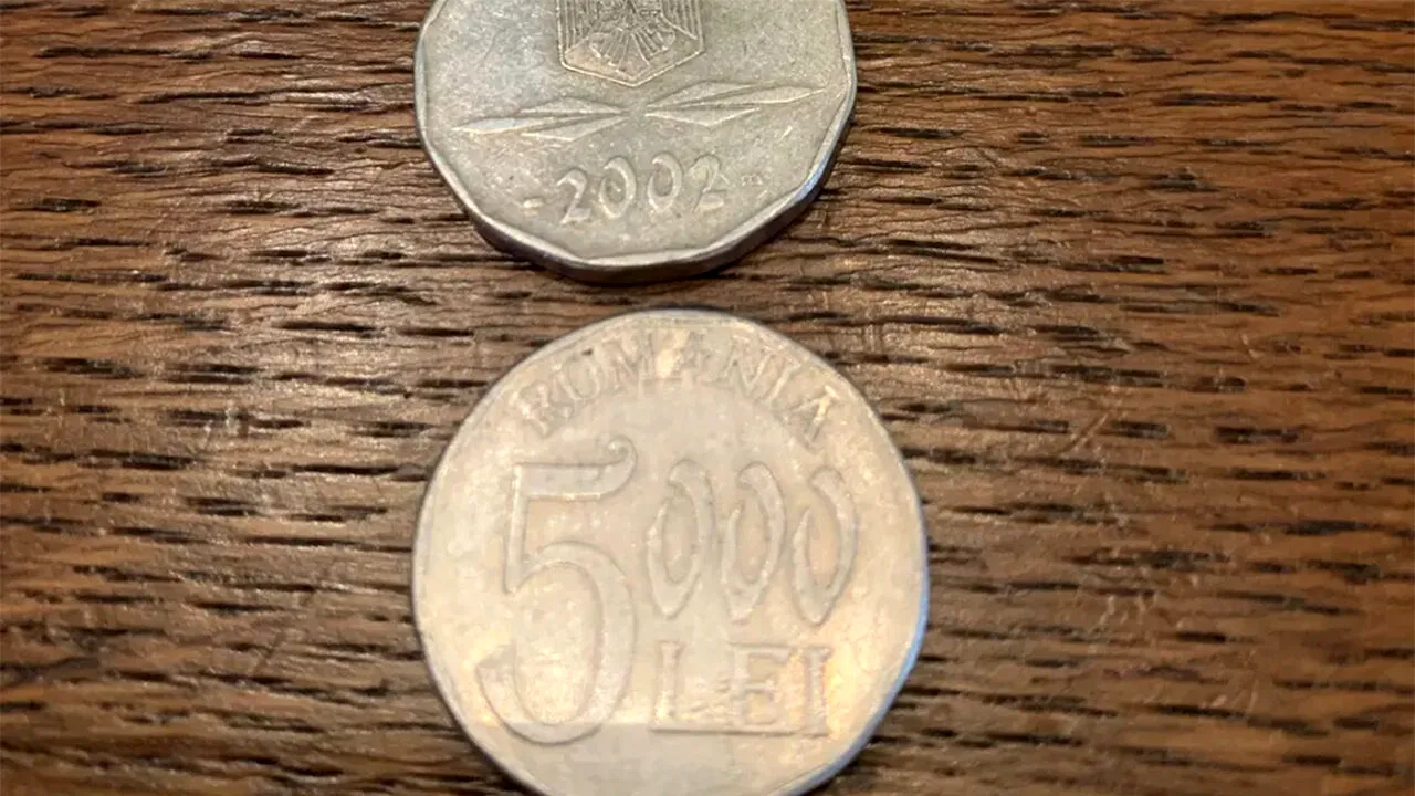 Mai ai cumva monede de 5.000 de lei din anul 2002 sau 2003? Cu ce sumă mare se vând acum, în 2022
