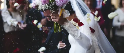 Un cuplu a organizat o nuntă cu 70 de invitați, iar la finalul petrecerii a FUGIT în luna de miere fără să plătească meniurile