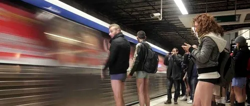 Evenimentul Fără pantaloni la metrou, un eșec. Copiem totul din afară