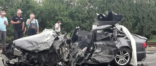 Impact violent între o mașină și un camion, pe Centura Capitalei. Șoferul autoturismului a fost dus la spital, în stare gravă, cu un elicopter SMURD (FOTO-VIDEO)