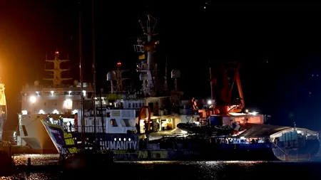 Italia continuă să nu le permită unora dintre migranții salvați din Mediterană debarcarea pe teritoriul său. Mesajul Papei Francisc