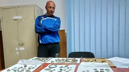 ZECI de obiecte din epoca romană, găsite pe un teren agricol în Dolj