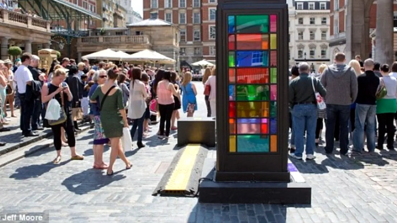GALERIE FOTO. Ce au găsit londonezii în Trafalgar Square