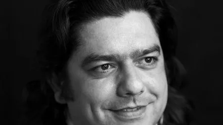 Un tenor din Craiova A MURIT după un infarct SIMILAR cu cel suferit de BUSU. Nu a avut cine SĂ-L OPEREZE