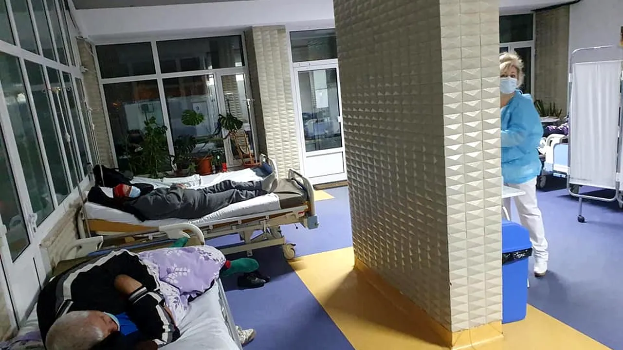 Un deputat publică „imaginea disperării” dintr-un spital din țară. „Dacă Spitalul Județean intră în colaps, județul nostru rămâne fără sistem de sănătate. E timpul să fim responsabili, să ne protejăm și să îi protejăm pe cei dragi”