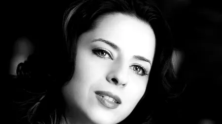 România, draga mea: N-am ieșit în stradă ca să te luăm înapoi. Noi am stat precum nebunii în ploaie și frig ca să ne iei tu înapoi