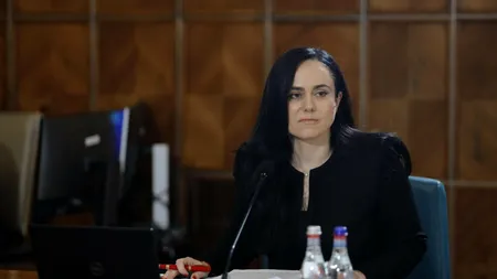 Pensiile în avans, în atenția ministrului Simona Bucura OPRESCU/Marcel CIOLACU vrea ca pensionarii să-și primească banii înainte de Sărbători