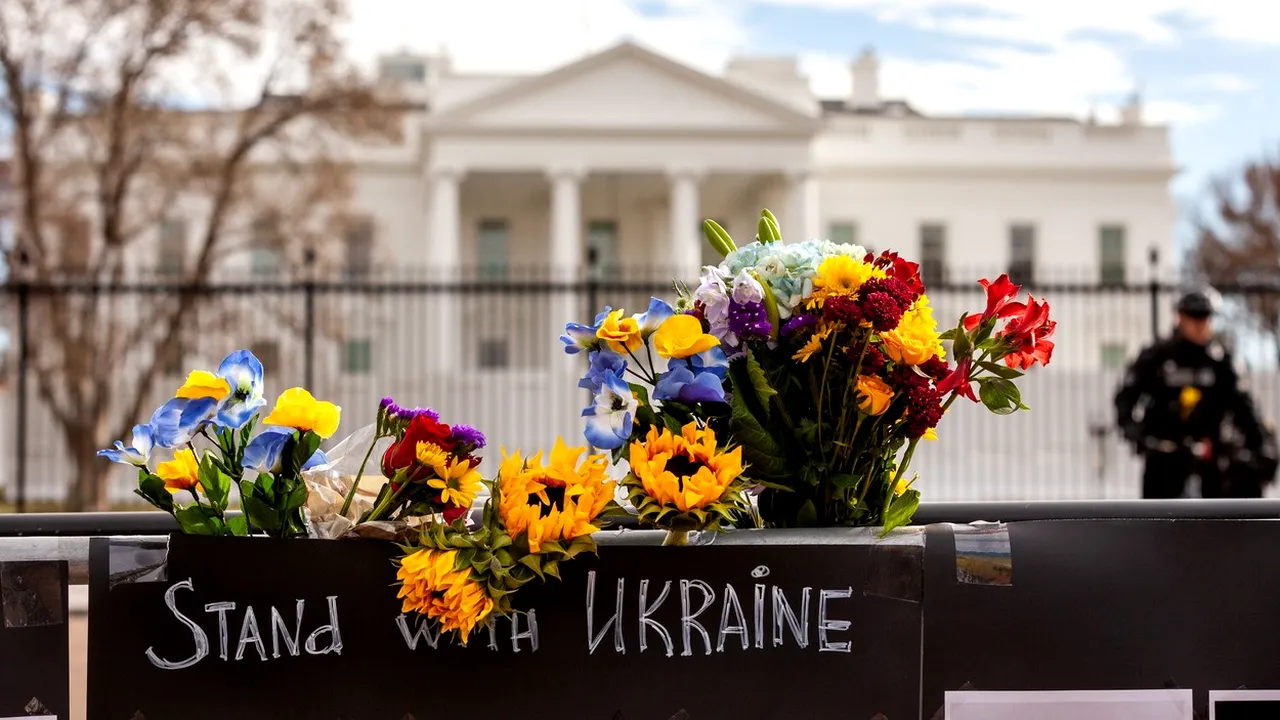 Reuters: De ce nu primesc Statele Unite mai mulți refugiați din Ucraina?