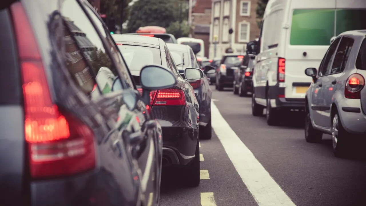 O simplă sesizare online a lăsat un șofer fără permis pentru 60 de zile: „Nu a fost necesar să vin să dau declarații”