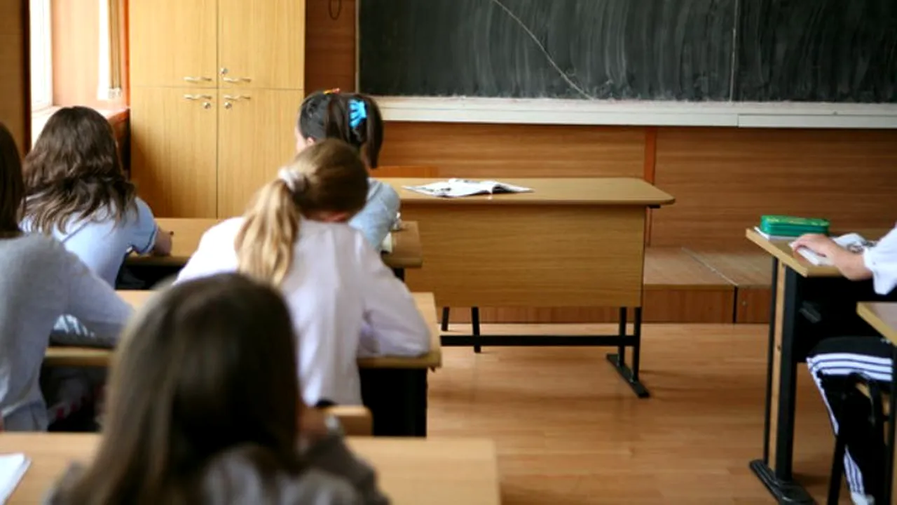 SIMULARE LA EVALUAREA NAȚIONALĂ 2013. Elevii din Capitală dau proba la matematică