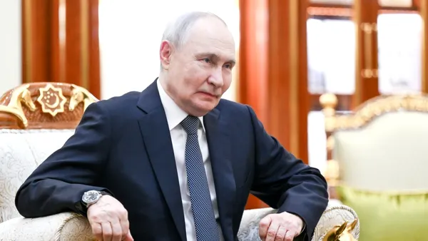 „Verticala puterii” din Rusia, interpretată greșit în Occident. După aproape 24.000 de sancțiuni, Moscova rezistă și rămâne provocatoare. „Kremlinul a reușit să mențină loialitatea tuturor regiunilor rusești, fără excepție”