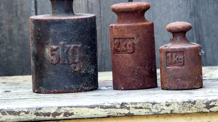 KILOGRAMUL devine istorie. Savanții stabilesc O NOUĂ REGULĂ pentru măsurarea GREUTĂȚII